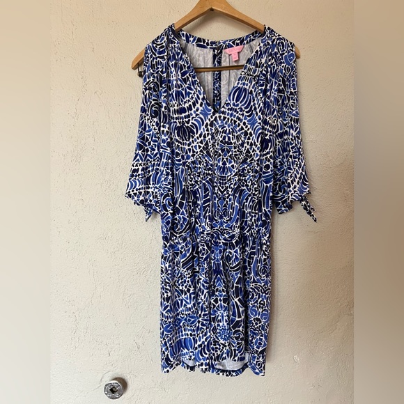 Lilly Pulitzer Bryce Romper in Bright Navy Taverna Tile Allover - Picture 6 of 15